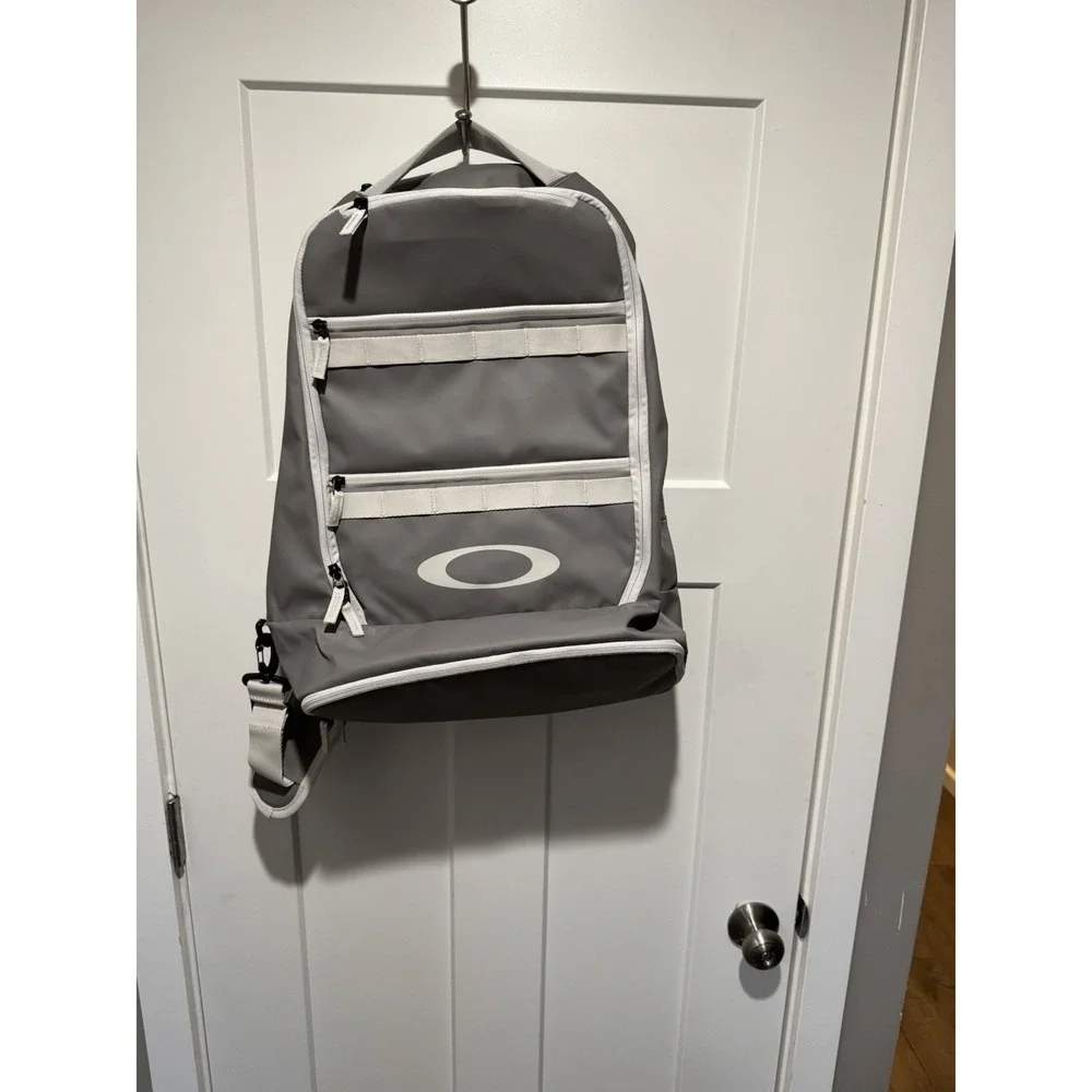Oakley Rover‎ Convertible Bag, New With tags, MSRP $185, Storm Front, Unisex